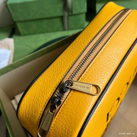 First bag ru Gucci bag small x Adidas shoulder 0716